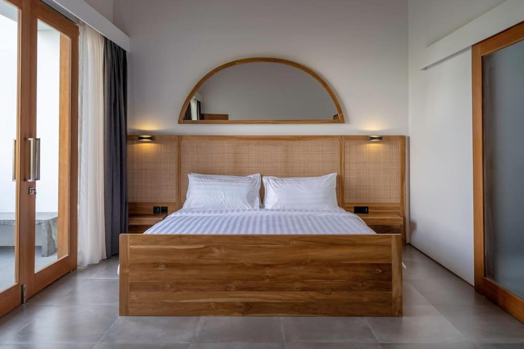 Ikris - Tranquil Oasis In The Heart Of Villa